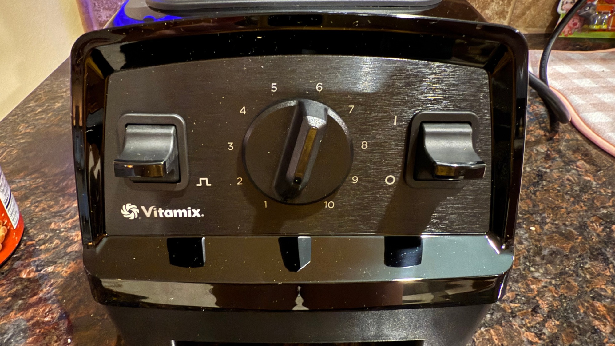 The control panel of the Vitamix E310.